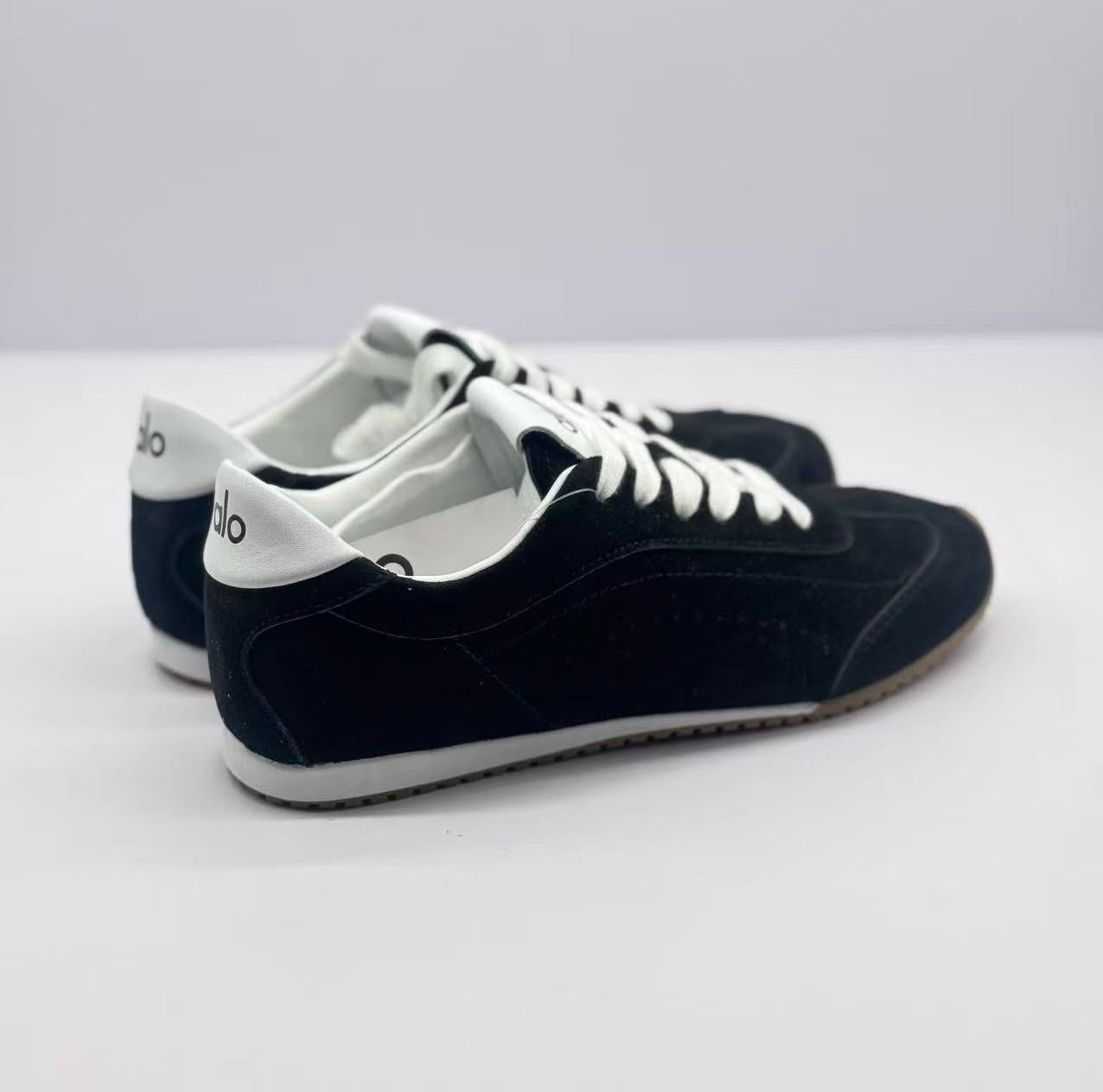 ALO All-black German training shoes