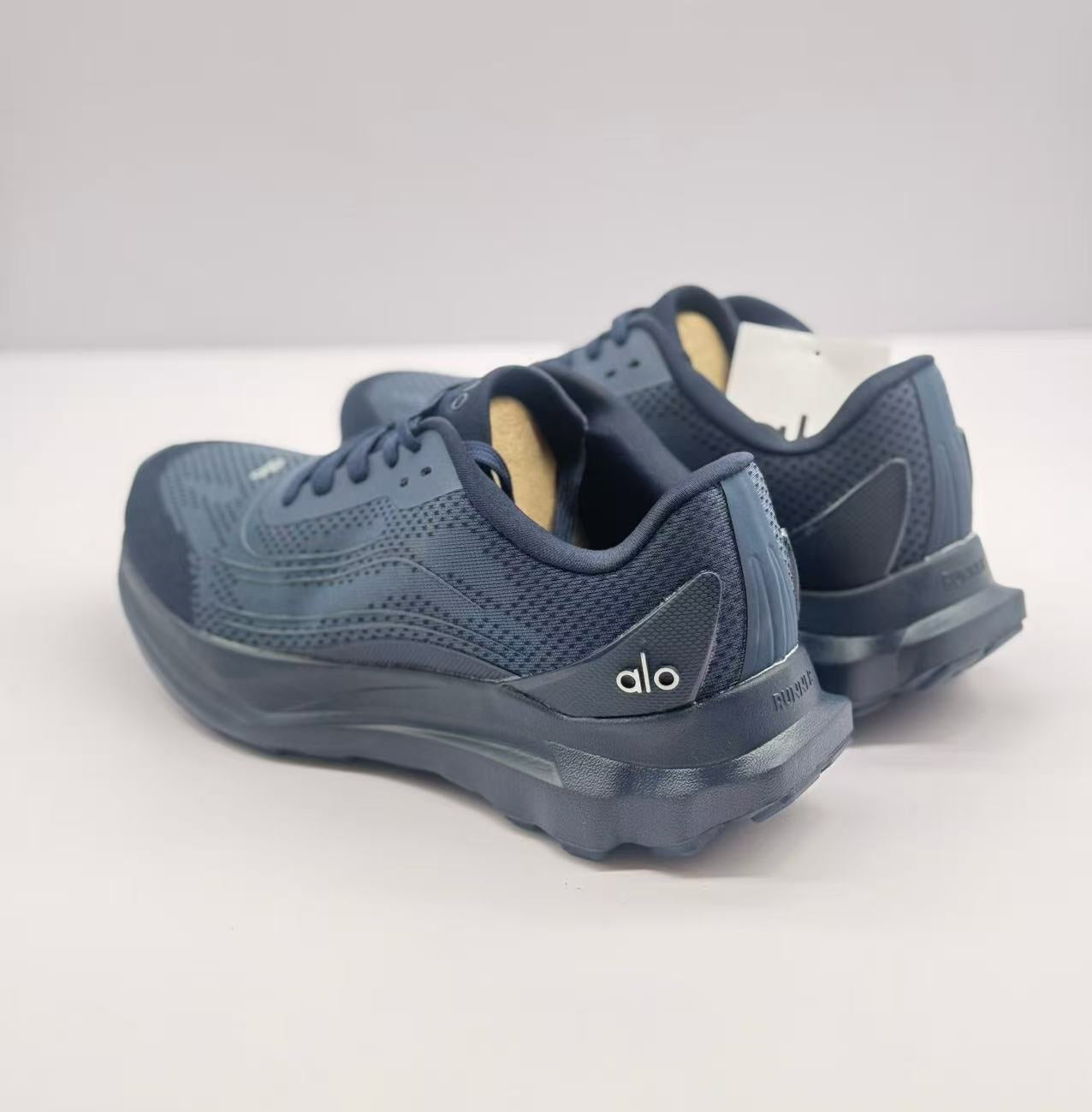 ALO running  Dark blue shoes